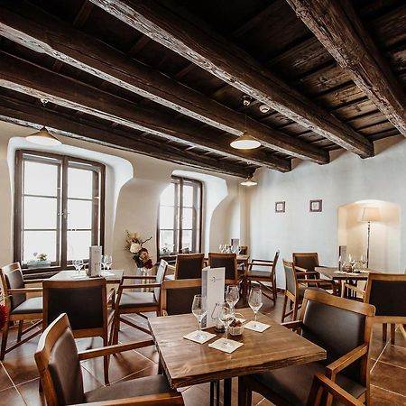 Penzion Vino Hruska Pardubice Ngoại thất bức ảnh